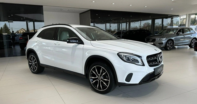 Mercedes-Benz GLA cena 98900 przebieg: 60228, rok produkcji 2018 z Piastów małe 781